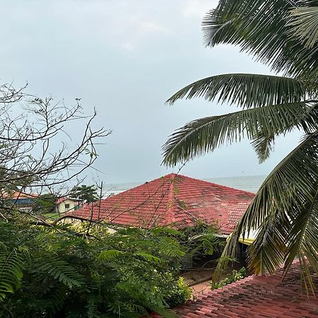 Hotel Salty Waves Baga Exterior foto