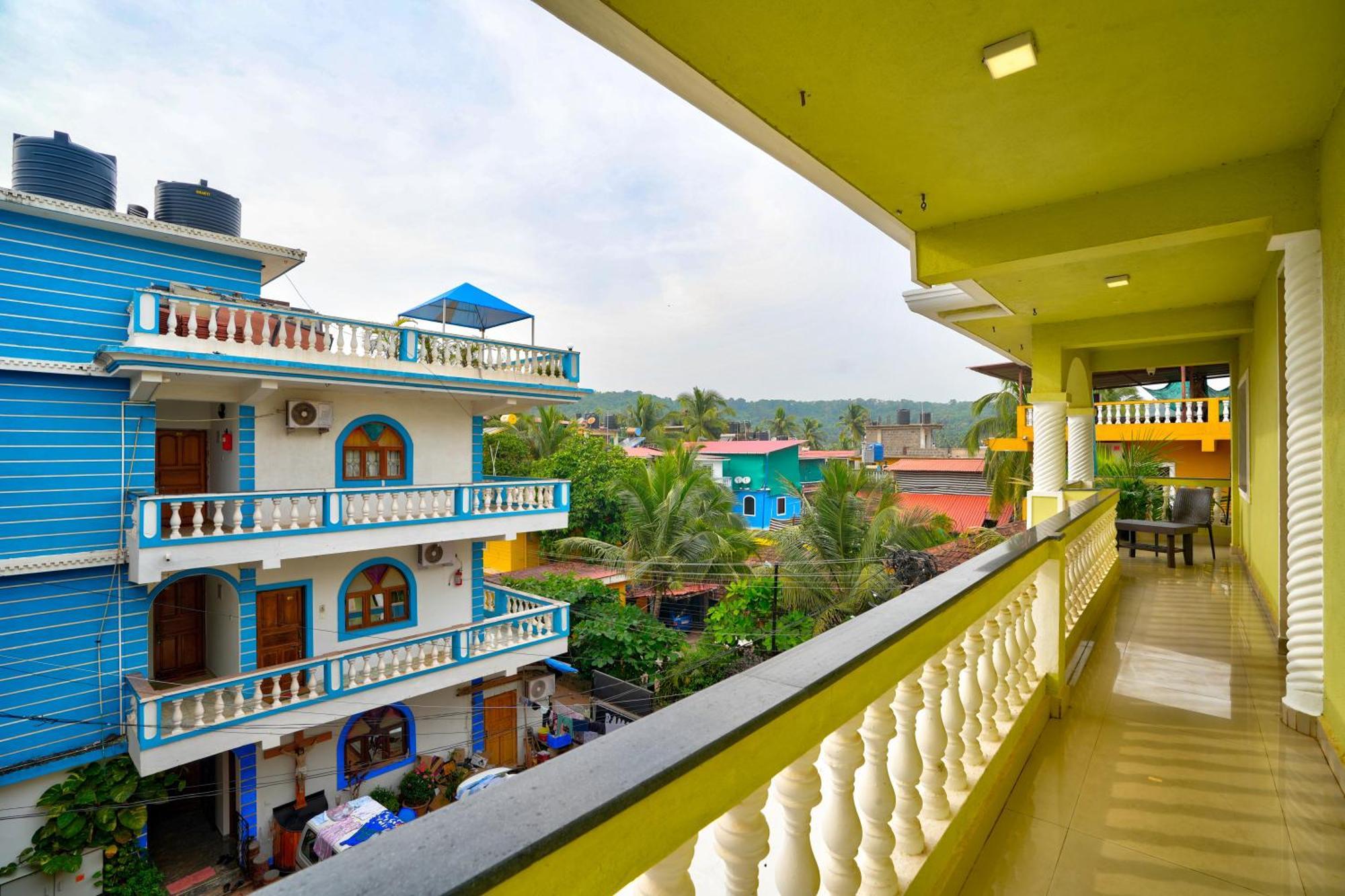 Hotel Salty Waves Baga Exterior foto